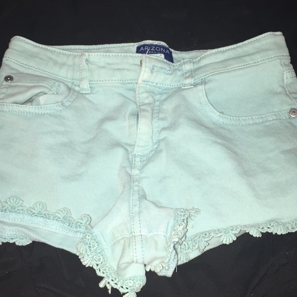 Arizona Ruffles Jean Shorts - Picture 1 of 1